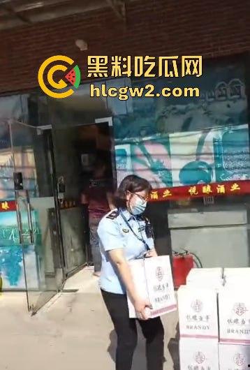 佛山大墩村网红对峙贪官！【怂仔不怂了】与梁主任红酒事件闹得沸沸扬扬，网友撑怂仔买酒助力！  第17张