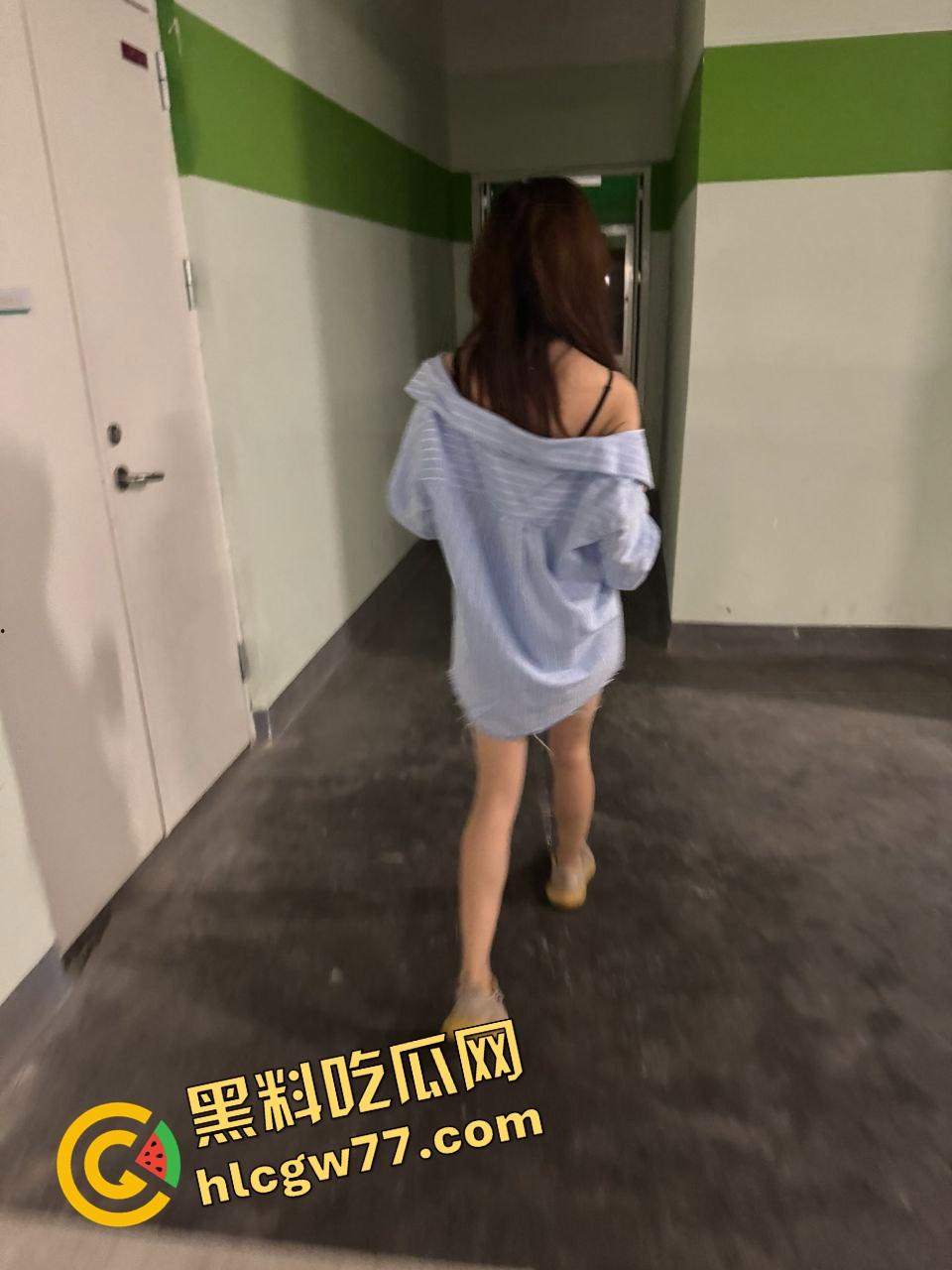 南昌传媒学院极品骚女【江婉璃】喷水到床垫透底，小穴撑成屌模，全校走一圈淫水一路滴！  第8张