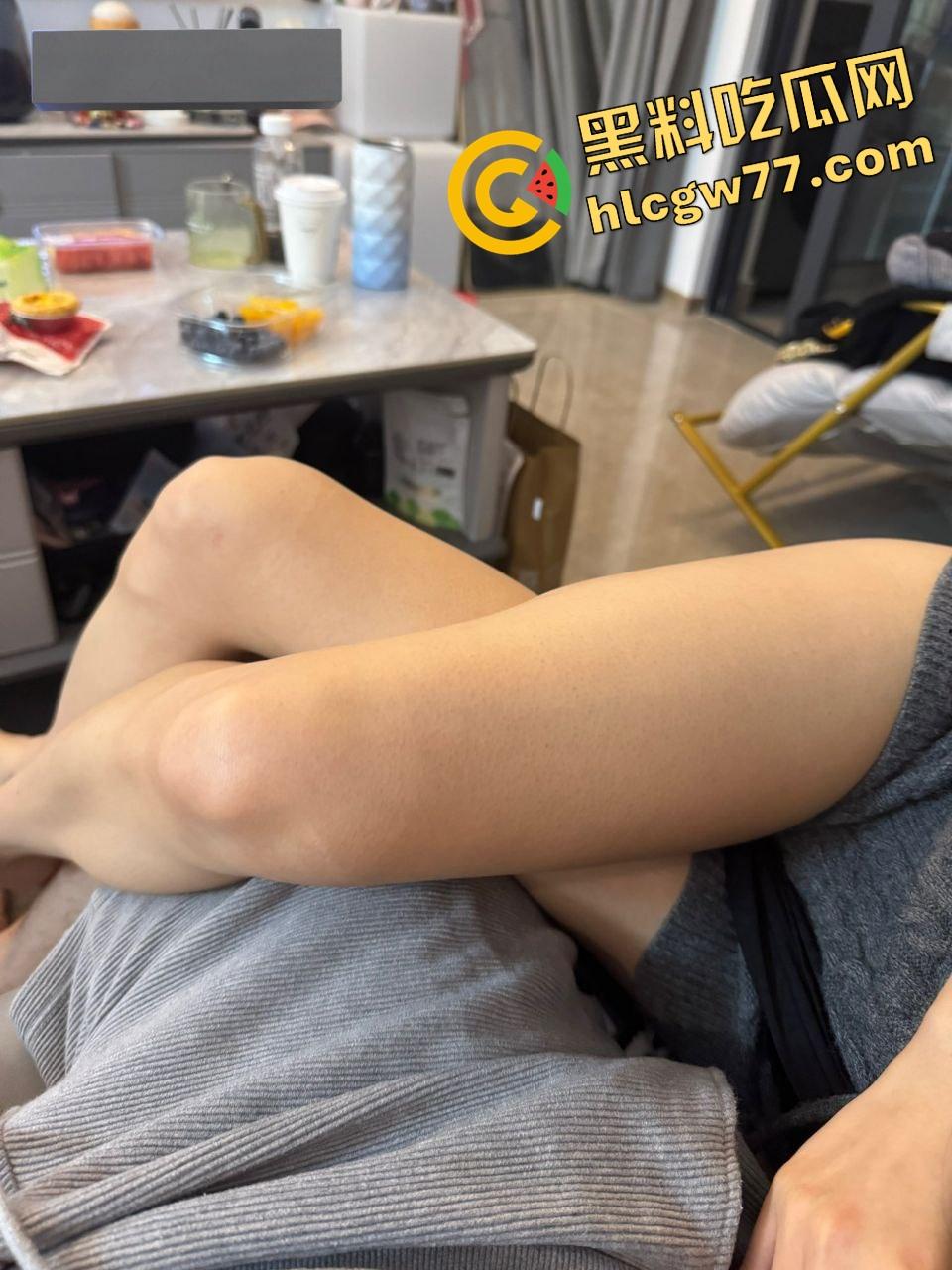 南昌传媒学院极品骚女【江婉璃】喷水到床垫透底，小穴撑成屌模，全校走一圈淫水一路滴！  第20张