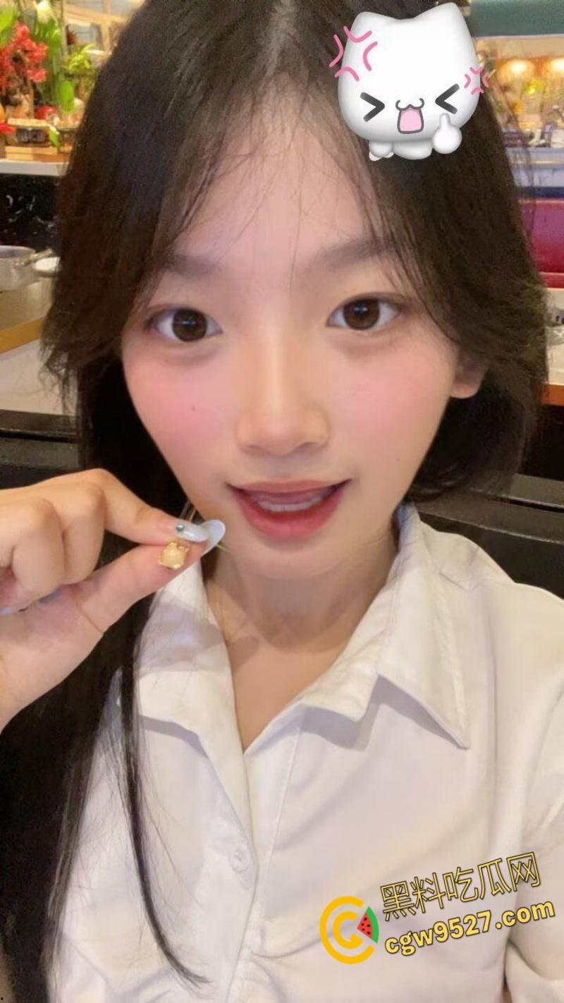 浙江临平职高高中生【朱亦媛】，表面上清纯学生妹，私下却是精盆母狗，到处聊骚约炮，性感酮体确实嫩 !  第7张