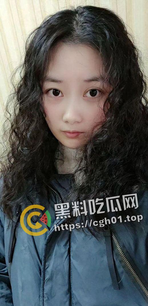 广州少妇【刘芸清】婚内欲求不满 寂寞难耐的骚母狗  小穴胶粘的自拍发给网友遭流出 第2张