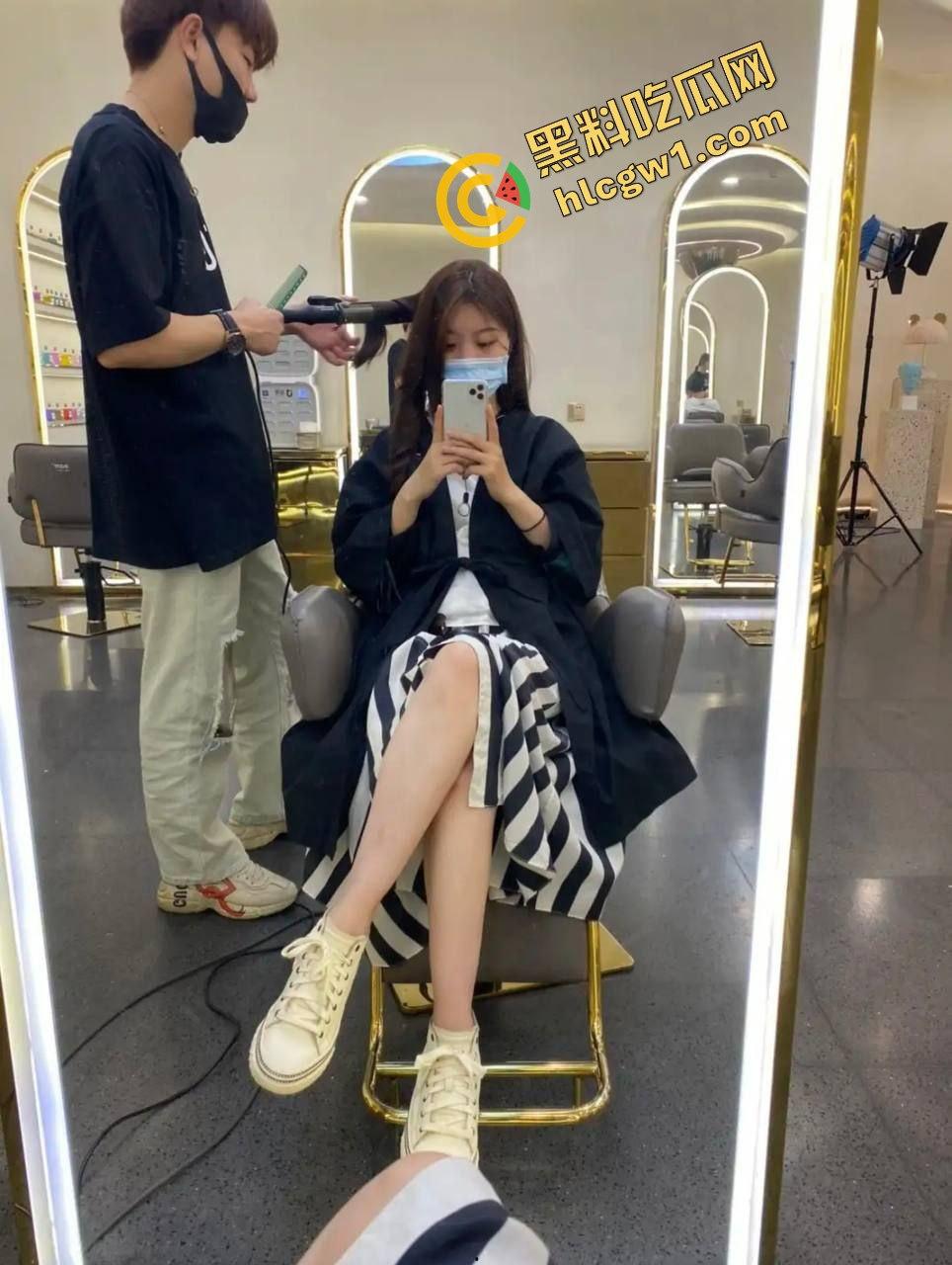 抖音带货小网红骚鸡『一只杨蹄』修长筷子腿甜妹 金链大哥花式后入！独家曝光流出！  第5张