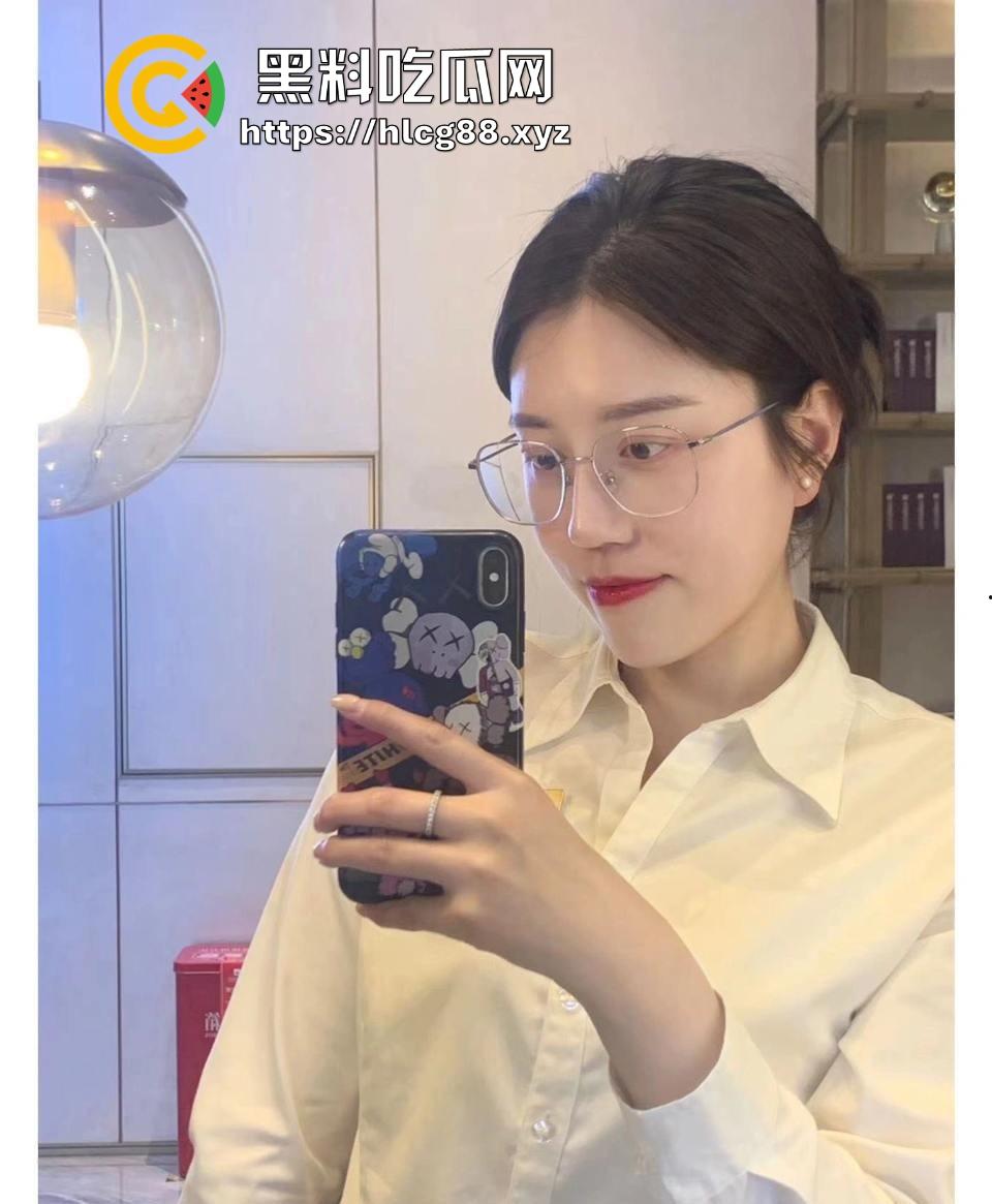 南通售楼骚货『郭智玲』三天卖四套房，买房送逼随便操，3P内射拼业绩被视频曝光！  第9张