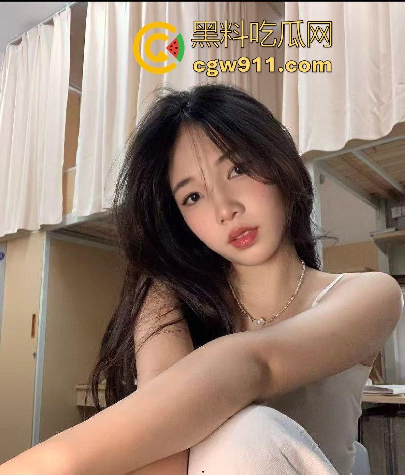 3000元一晚拿下江南大学【刘菲菲】长腿细腰小翘臀，B杯小乳粉嫩翘挺，从学霸到榨精尤物的转变！  第8张