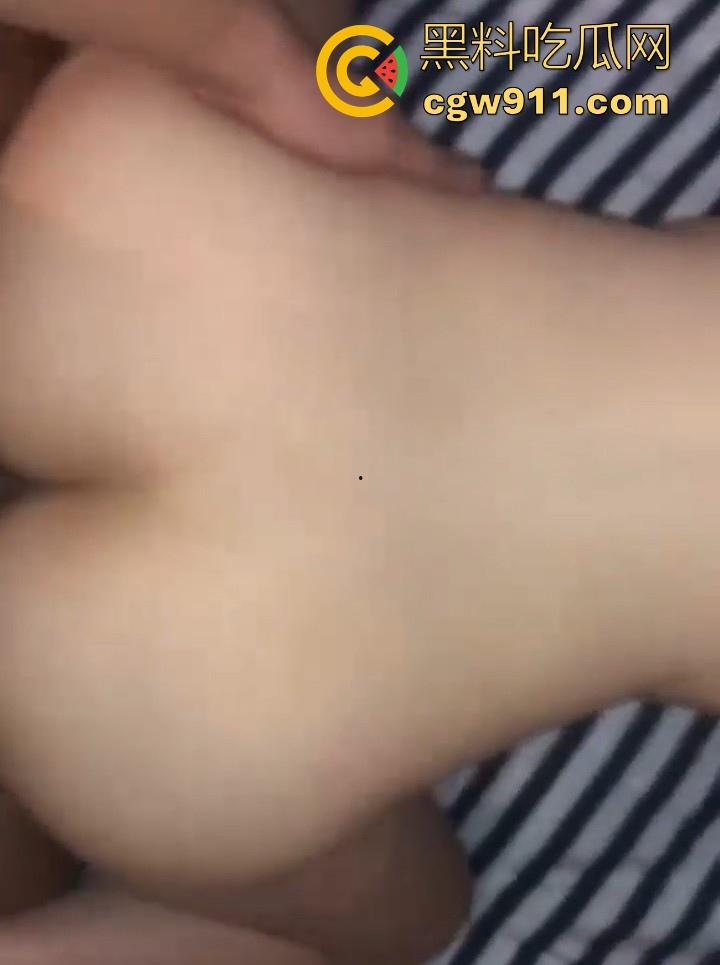 3000元一晚拿下江南大学【刘菲菲】长腿细腰小翘臀，B杯小乳粉嫩翘挺，从学霸到榨精尤物的转变！  第11张