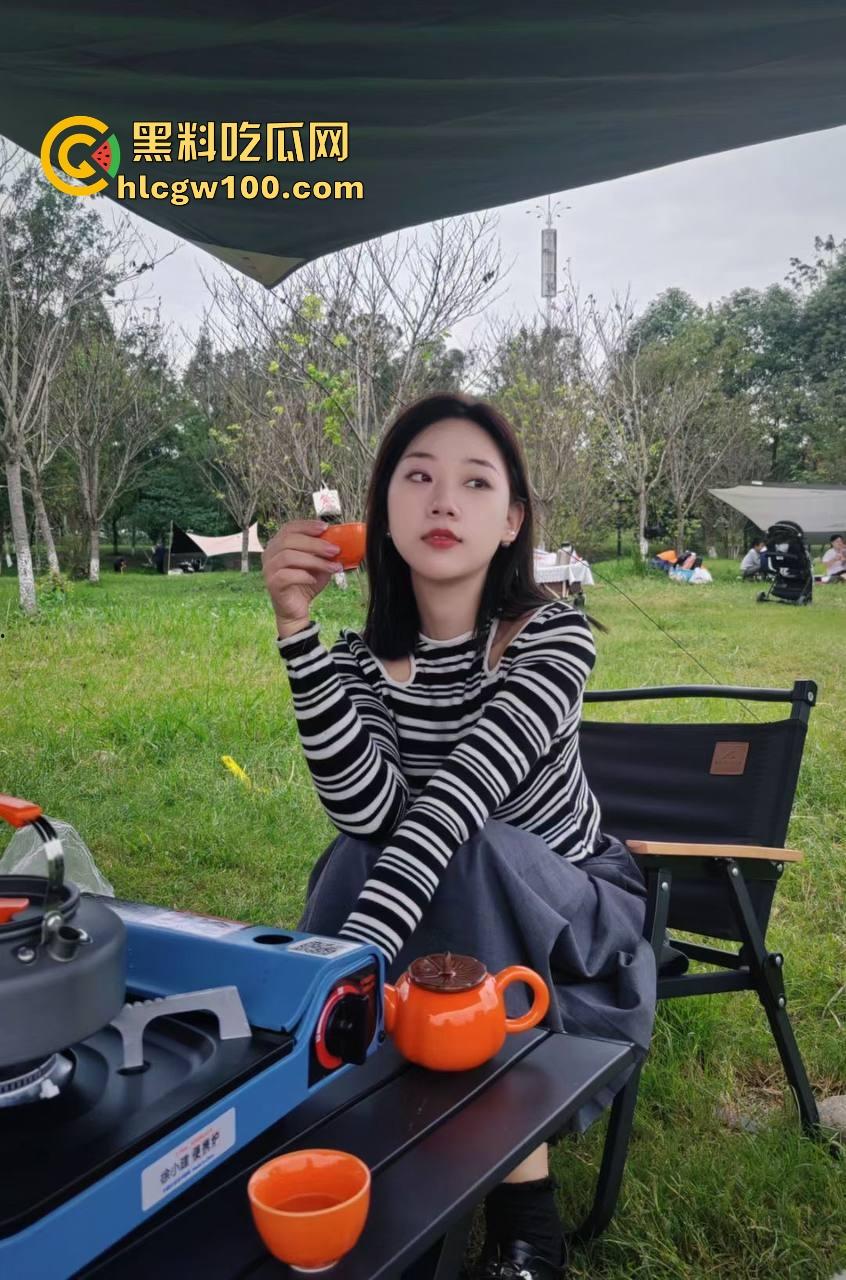 苏州极品气质女神【吴巧婷】被渣男调教成母狗，手拉牵引绳爆操后入内射，还送给兄弟轮流操着玩！  第1张