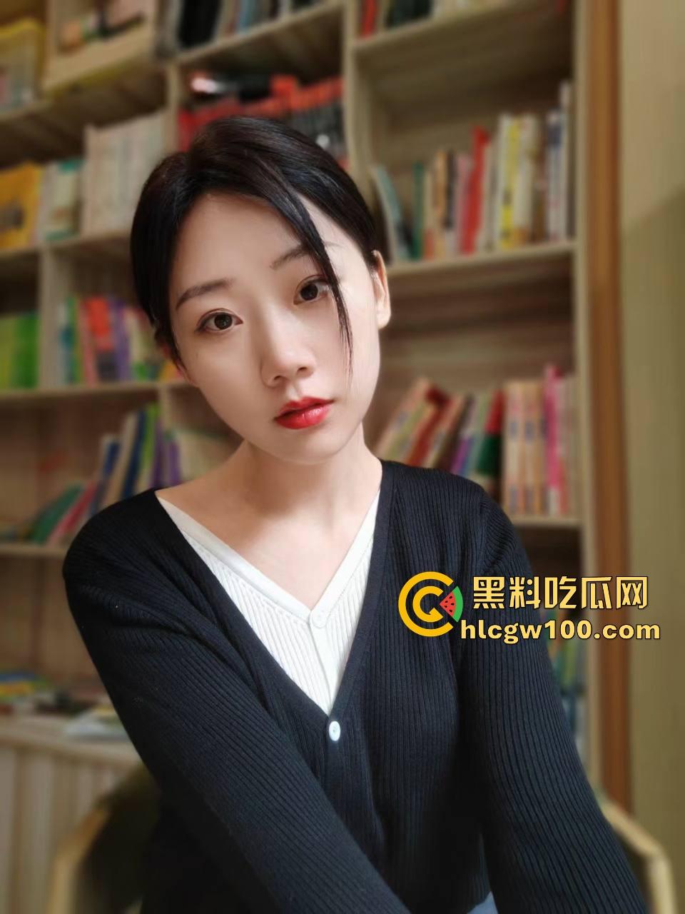 苏州极品气质女神【吴巧婷】被渣男调教成母狗，手拉牵引绳爆操后入内射，还送给兄弟轮流操着玩！  第3张