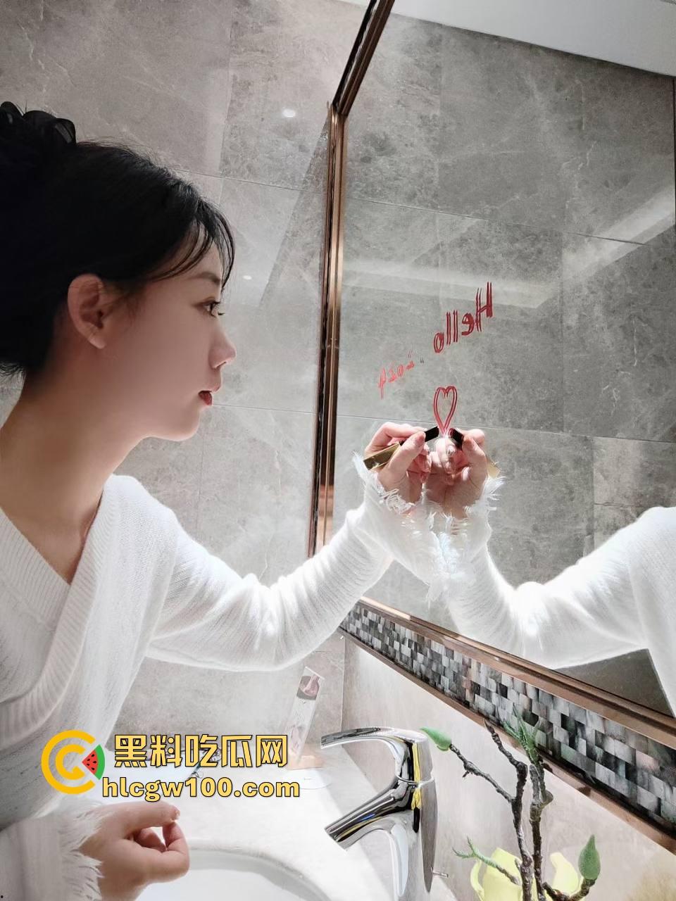 苏州极品气质女神【吴巧婷】被渣男调教成母狗，手拉牵引绳爆操后入内射，还送给兄弟轮流操着玩！  第8张