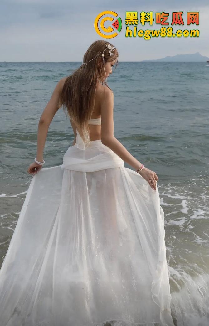 深圳车展『宫梦儿』靠露逼毛一天涨粉1万，车模个个会玩大秀骚操作质量逆天，这个行业真是卷疯了！  第2张