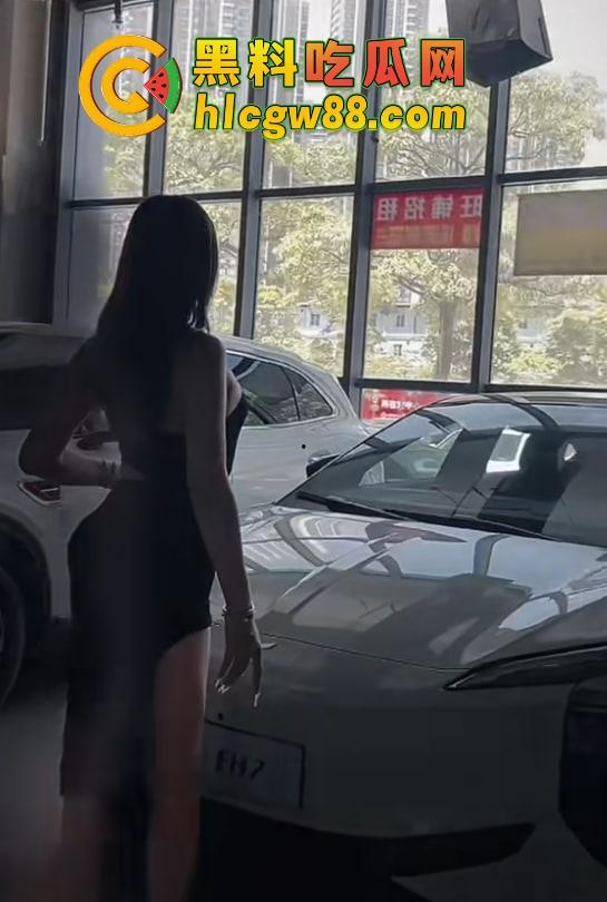 深圳车展『宫梦儿』靠露逼毛一天涨粉1万，车模个个会玩大秀骚操作质量逆天，这个行业真是卷疯了！  第10张