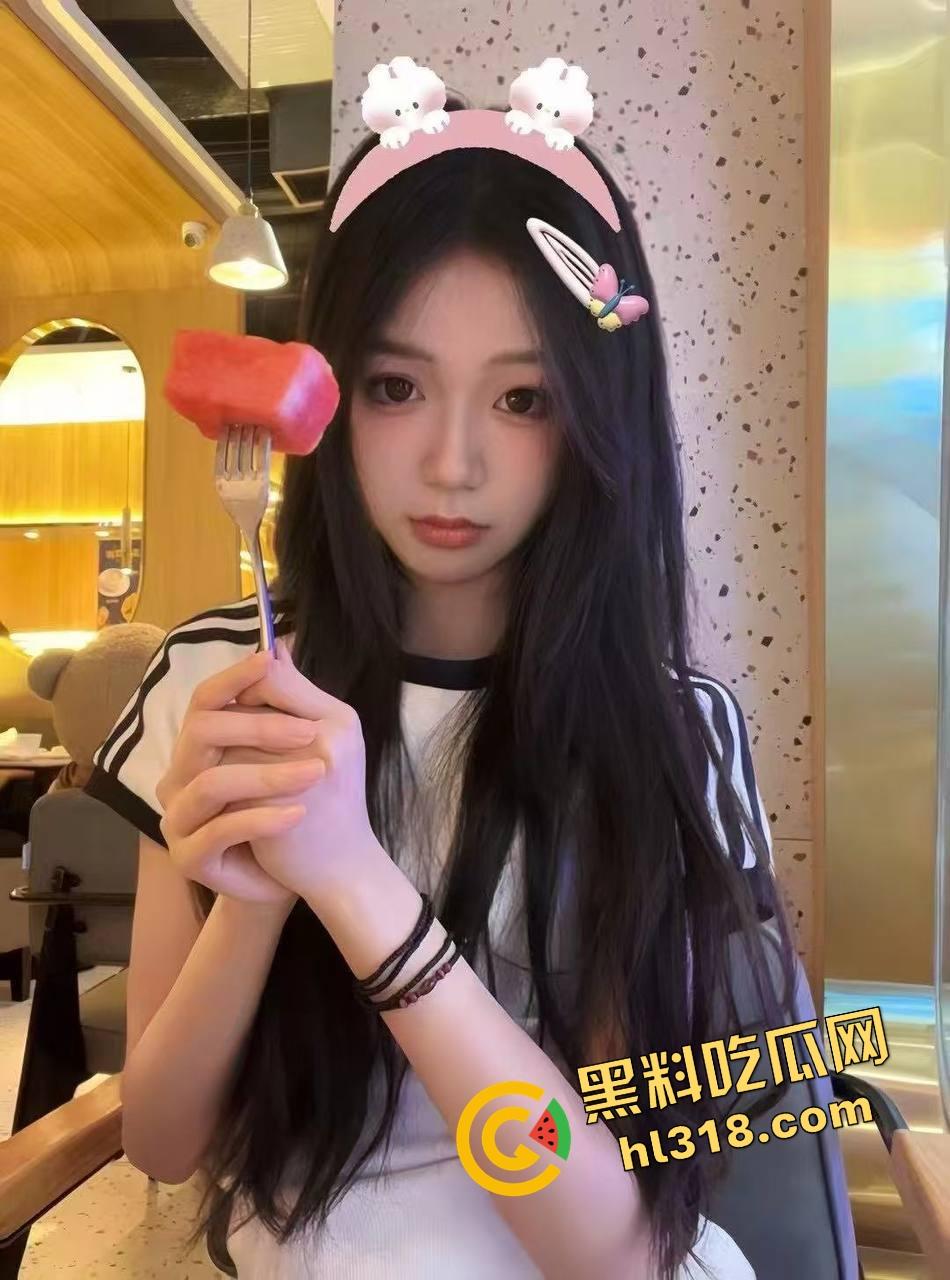 小鬼子财阀泳池淫趴曝光，巨乳尤物泡在泡泡池里，被富豪轮流后入爆操，水声浪叫混成一首交响曲！  第2张