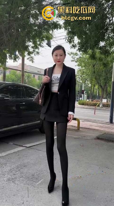 快手网红[雪碧小阿姨]性爱视频大曝光！熟妇撅臀开房被后入爆操，尺度让人瞠目！  第2张