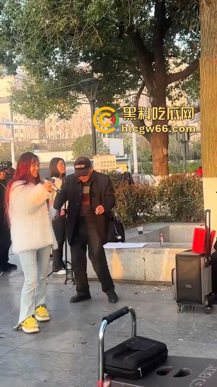 山西晋城榜一大哥线下打赏真实版拒绝中间商，拒绝平台抽成主播秒送身，钱花在刀刃上！  第7张