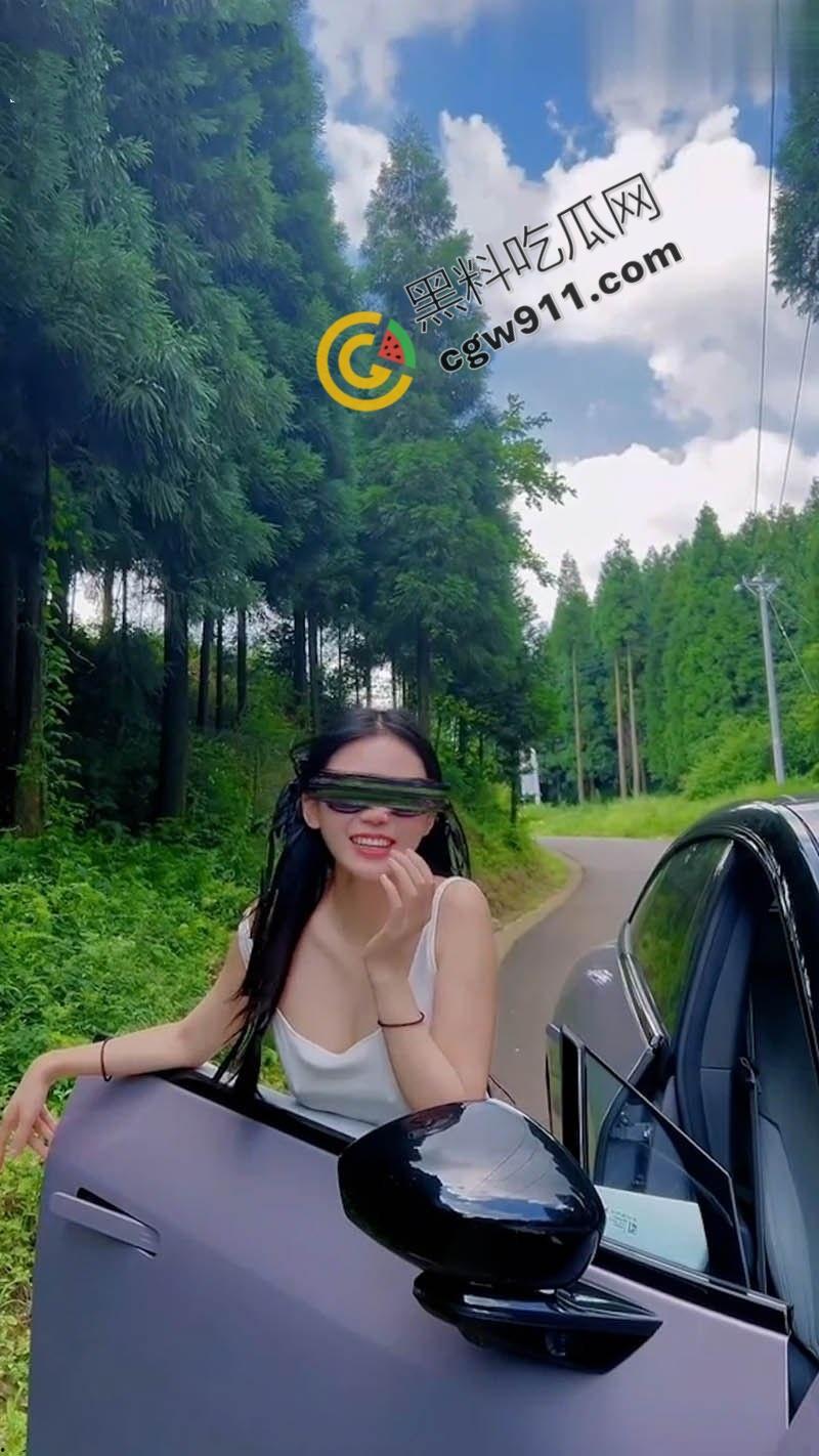 高颜值网黄【晚晚】野外淫乱，被粉丝各种玩弄，道具自慰，深喉口交，后入打桩，淫靡至极  第5张