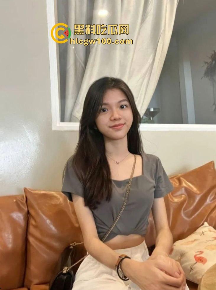 芜湖95年小哥分享调教00后小骚妹，小穴从粉嫩紧致到宽松变色，打屁股时乖得像条小母狗，鸡巴插不满都不行！  第3张