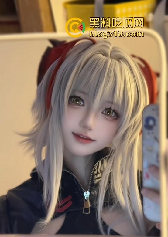 给cos小仙女『一只妖妹』抹油嫩得出水，油光水滑一抹就想咬一口，这才是拍片的正确打开方式！  第6张