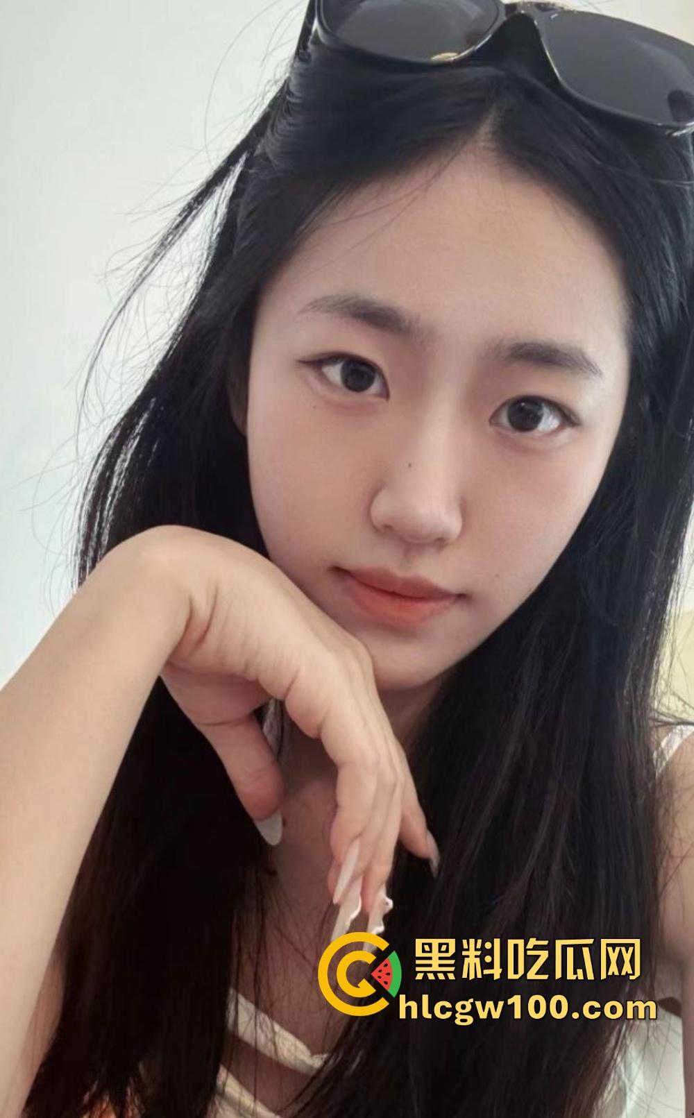 长沙女主播『冯洛涵』可纯可欲可调情 线上钓金主线下上门服务为钱疯狂  千里送逼秀腰臀技术！ 第6张