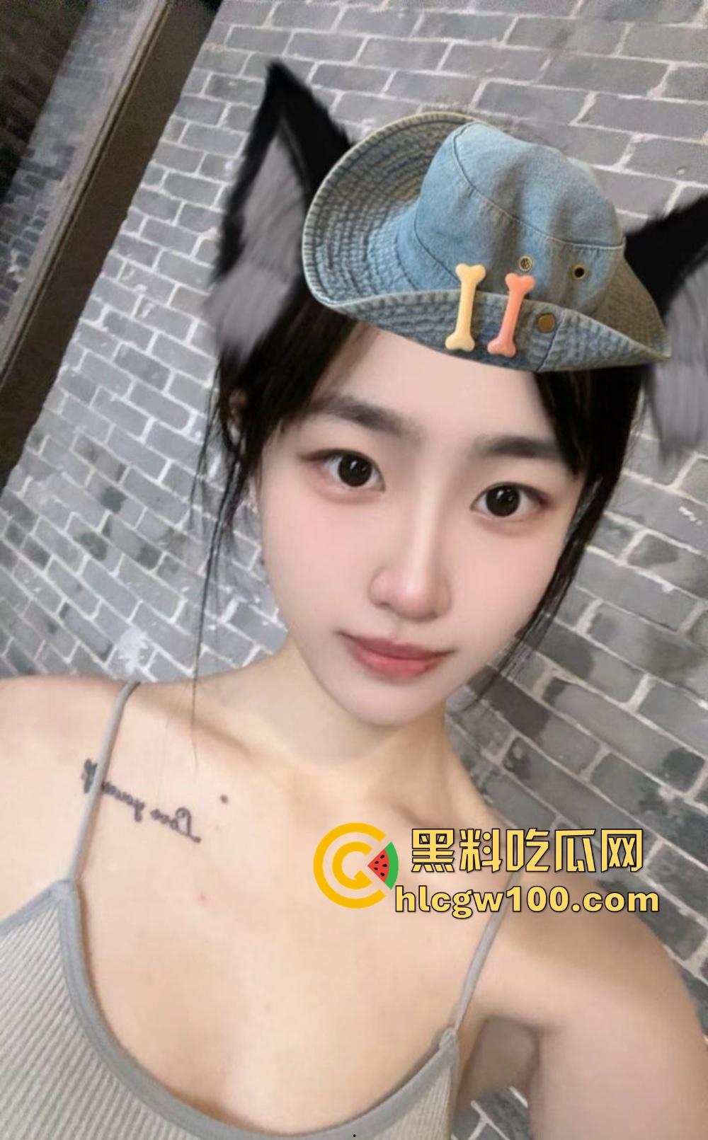 长沙女主播『冯洛涵』可纯可欲可调情 线上钓金主线下上门服务为钱疯狂  千里送逼秀腰臀技术！ 第17张