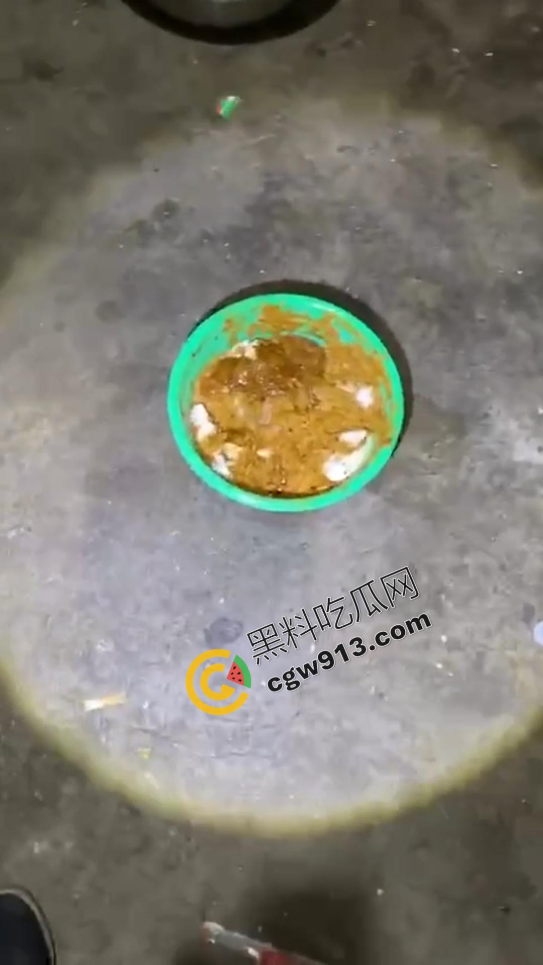 山西大同快手网红【安仁】吃屎直播：恶心至极，流量至上，恶心行为震惊万千网友  第6张
