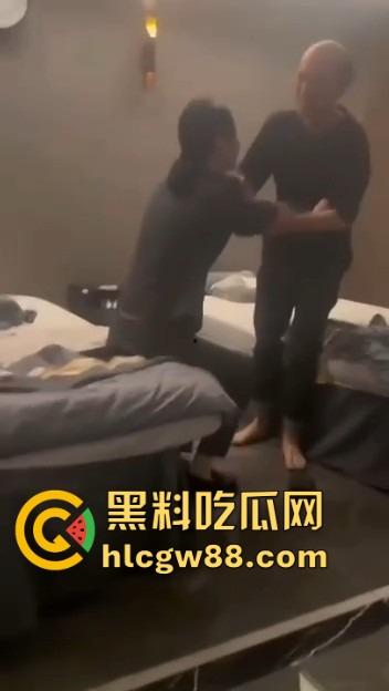 宁波水悦人间6号技师表白王总跪舔，扑倒露光头强真身，求饭票被拒宁当狗不找老实人，锁死老总别祸害兄弟！  第9张