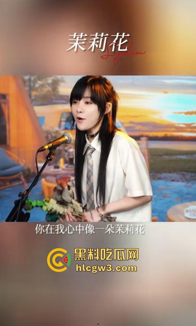 抖音千万粉丝歌手【一支沫z】与北京老头开房视频外泄 跪地舔JB主动开腿挨操 疯狂星期四V我50给你看独家！  第9张