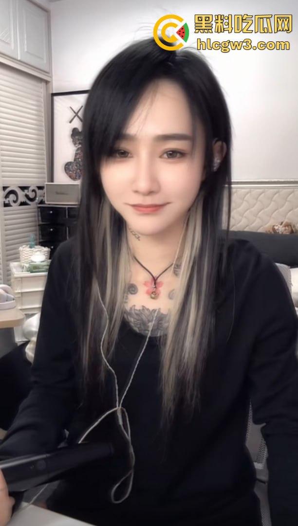 抖音千万粉丝歌手【一支沫z】与北京老头开房视频外泄 跪地舔JB主动开腿挨操 疯狂星期四V我50给你看独家！  第15张