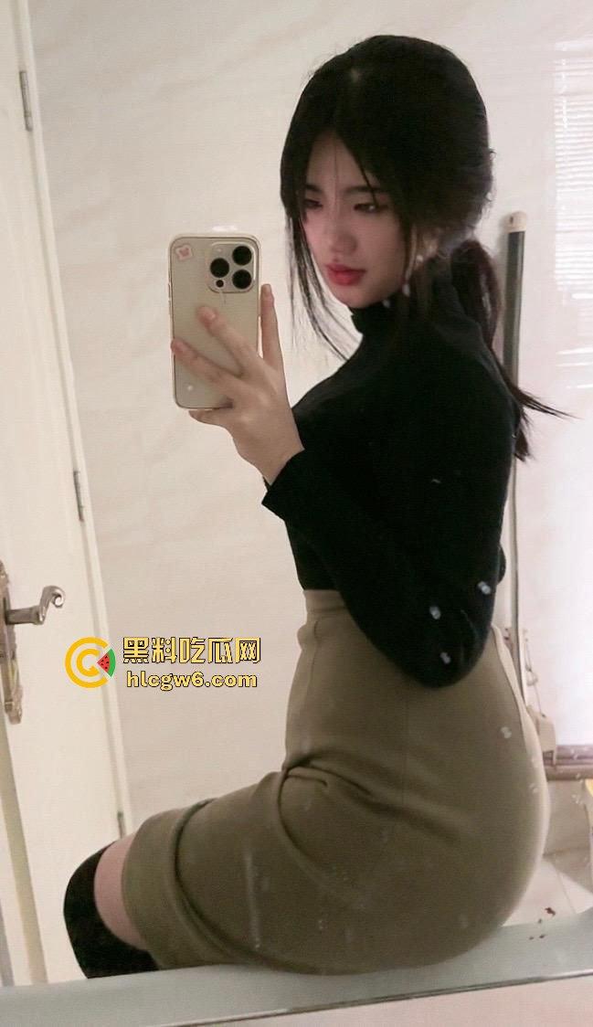 华南理工大学大一反差学妹【黎果果】巨乳黑肥大鲍鱼，阴毛旺盛性欲极强性爱视频遭到曝光。  第30张