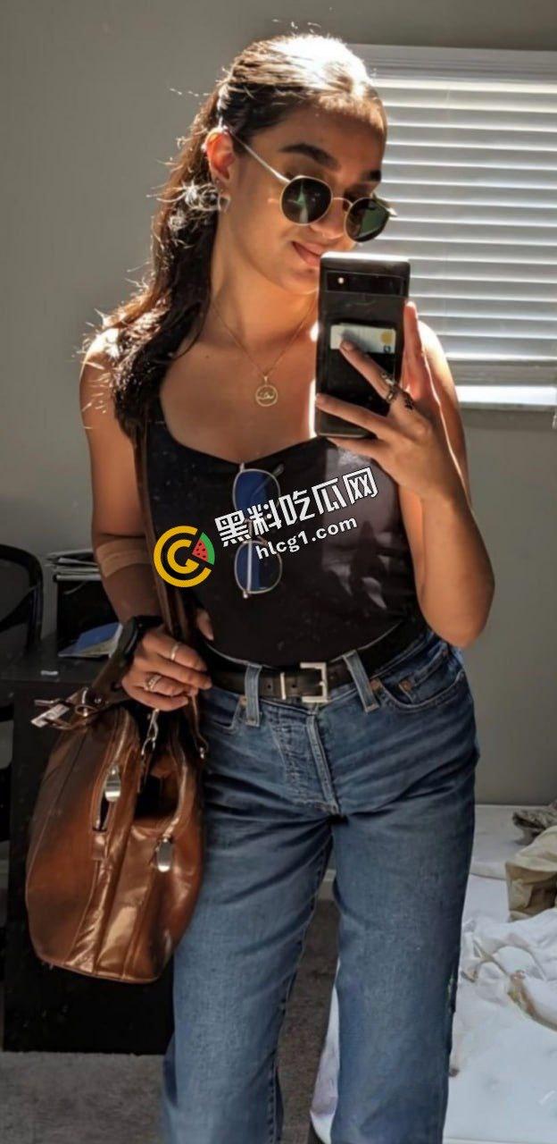 印度顶级极品名媛 富豪千金留学生 爱上大黑屌 成为黑人的肉便器  第2张