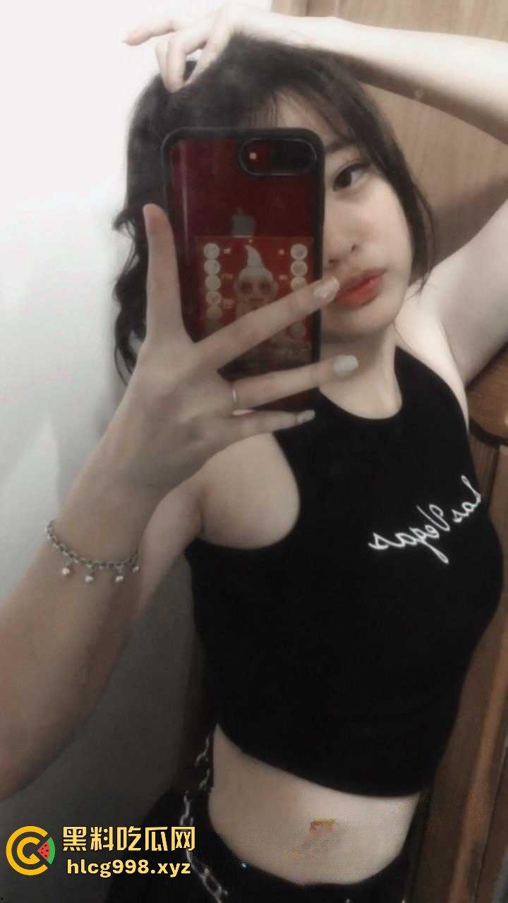 沈阳医科大学超骚大二学妹【李冬梅】全裸自慰视频外流！男友是绿毛龟，极品小姐姐就这么被共享了！  第5张