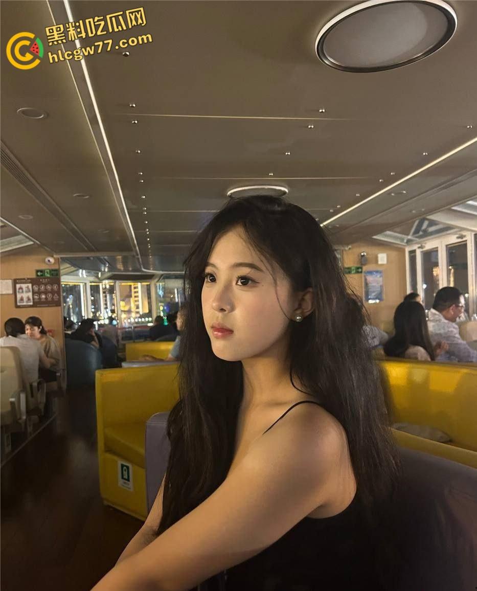 极品白虎御姐【刘雯雯】，情趣黑丝勾魂，金主爸爸狂抽猛插，淫水泛滥的极致征服！  第4张