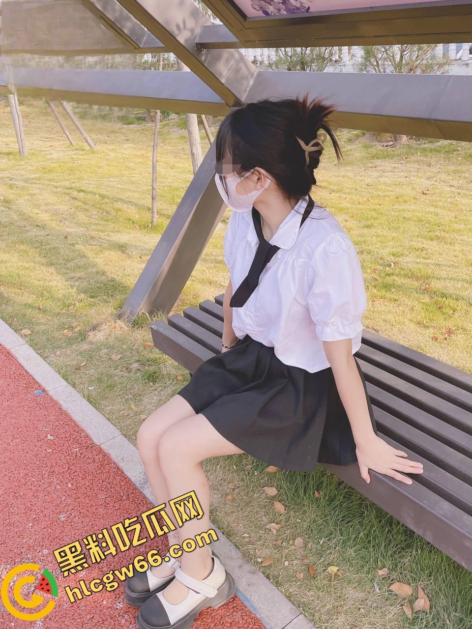 海角28岁教师姐姐淫路曝光！弟弟苦追终操大屁股姐，半推半就插进去，三年性瘾喷发射满臀！  第20张