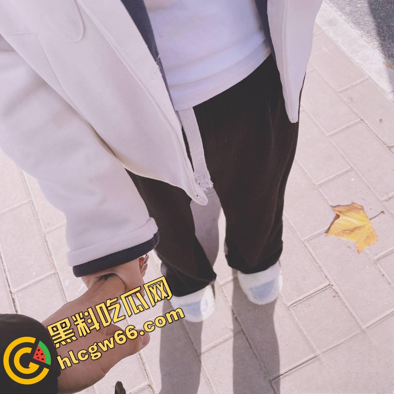 海角28岁教师姐姐淫路曝光！弟弟苦追终操大屁股姐，半推半就插进去，三年性瘾喷发射满臀！  第26张