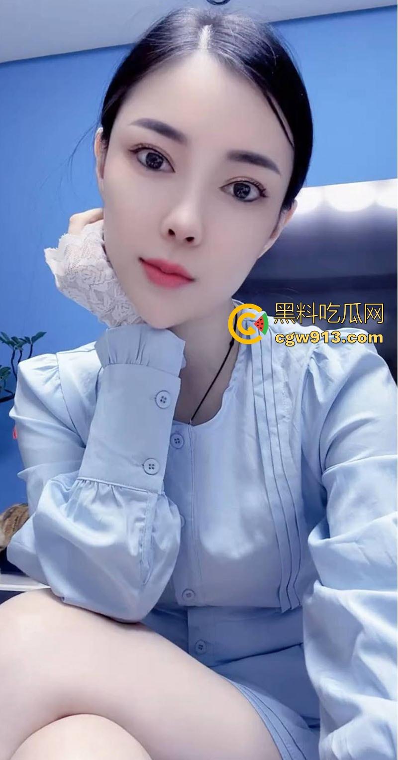 快手网红【小师妹甜甜】御姐气质风情万种，大尺度私拍性感骚舞，扭臀挑逗诱惑拉满！  第4张