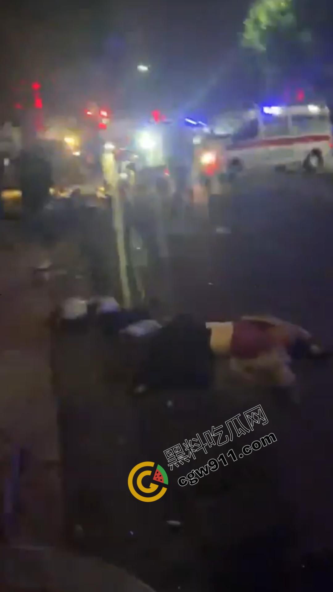 山东聊城酒驾惨祸！一夜间造成8死1伤惨烈场面，路面染血惨不忍睹，令人们悲痛欲绝。  第7张