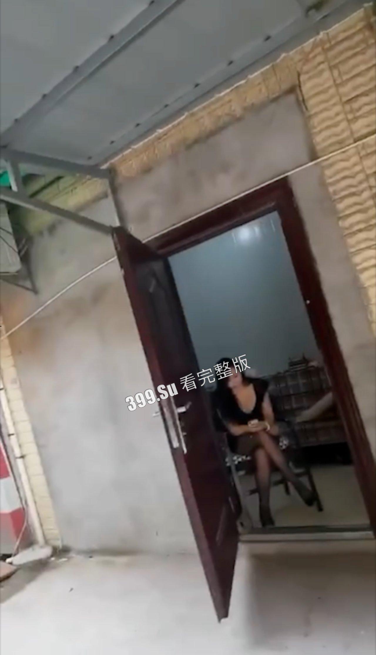 扫街 爱你孤身走暗巷，爱你不贵的模样。大爷探店惨遭嫌弃（四）  第2张