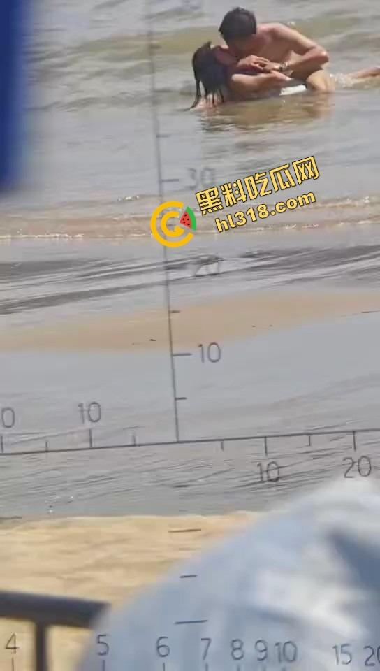 风雨交加浪涌如潮，在海中怒干鲍鱼，海风吹干精液，浪花上打在身上啪啪响，他说风雨中这点痛算什么！  第5张