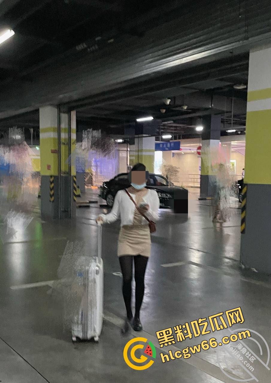 海角精品帖子，巨乳表姐住我家.在大城市的网红表姐被渣男伤透了心，瞒着家人要偷偷跑回来！  第16张