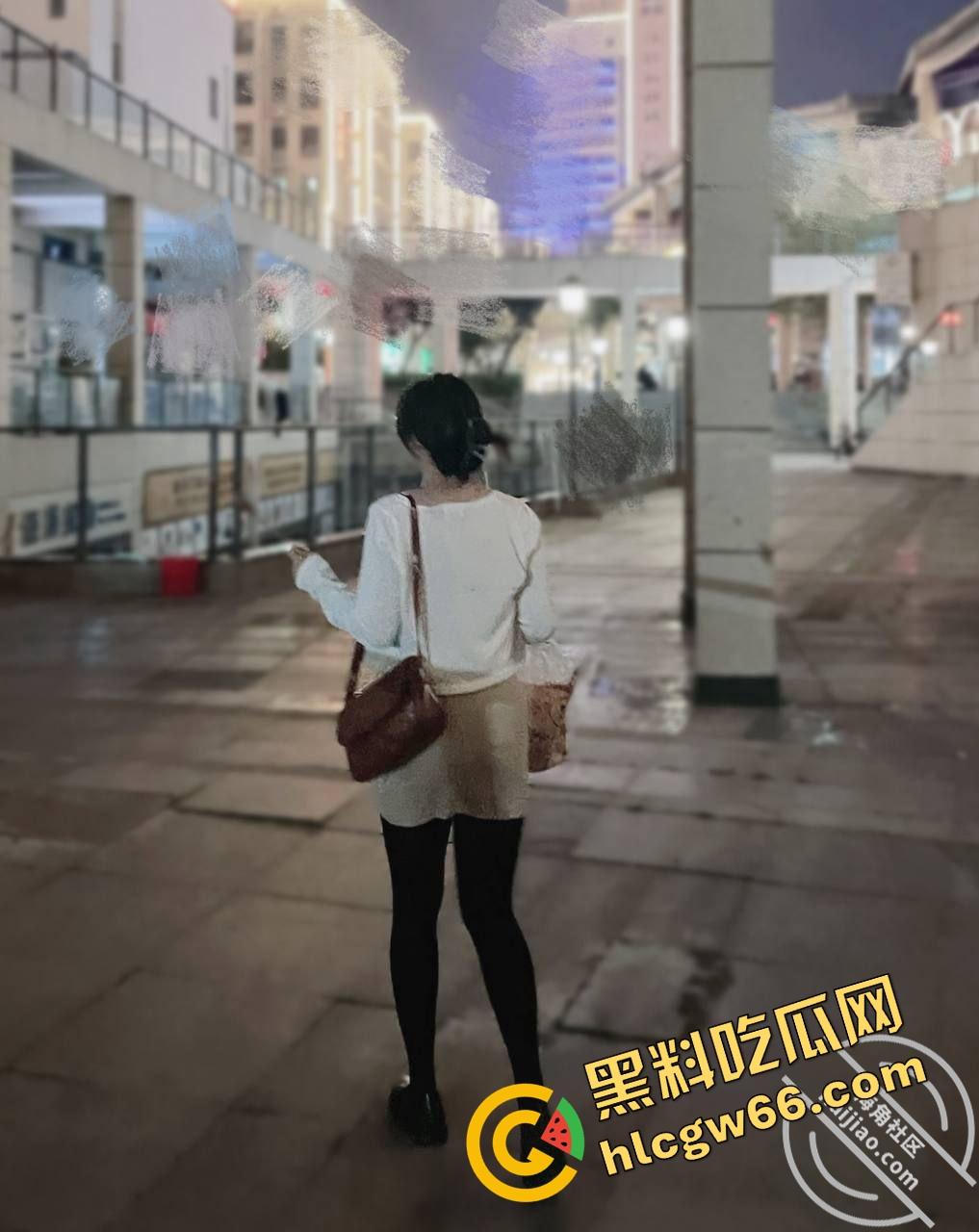 海角精品帖子，巨乳表姐住我家.在大城市的网红表姐被渣男伤透了心，瞒着家人要偷偷跑回来！  第20张