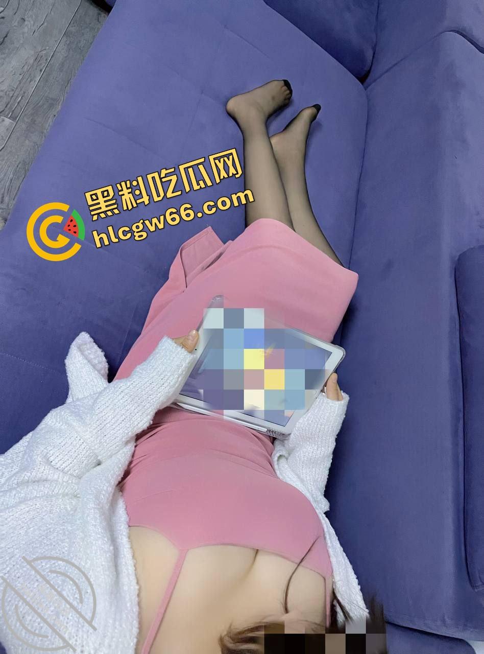 海角精品帖子，巨乳表姐住我家.在大城市的网红表姐被渣男伤透了心，瞒着家人要偷偷跑回来！  第29张