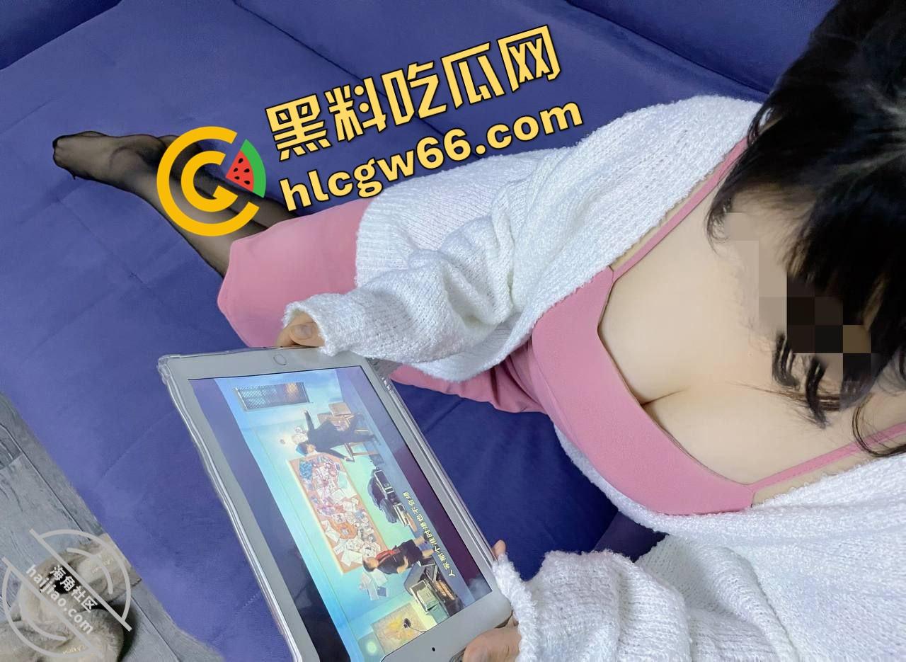 海角精品帖子，巨乳表姐住我家.在大城市的网红表姐被渣男伤透了心，瞒着家人要偷偷跑回来！  第30张