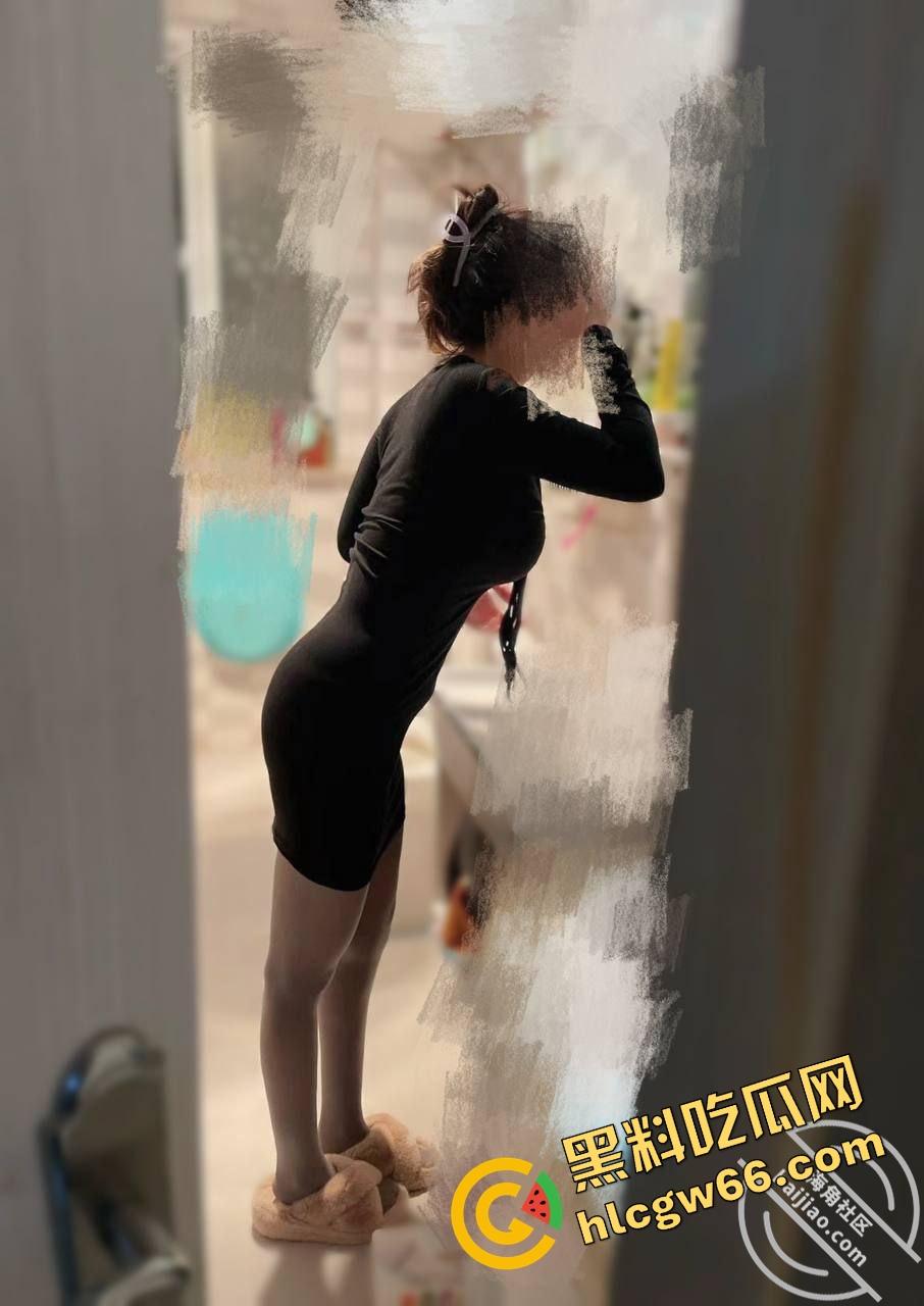 海角精品帖子，巨乳表姐住我家.在大城市的网红表姐被渣男伤透了心，瞒着家人要偷偷跑回来！  第39张