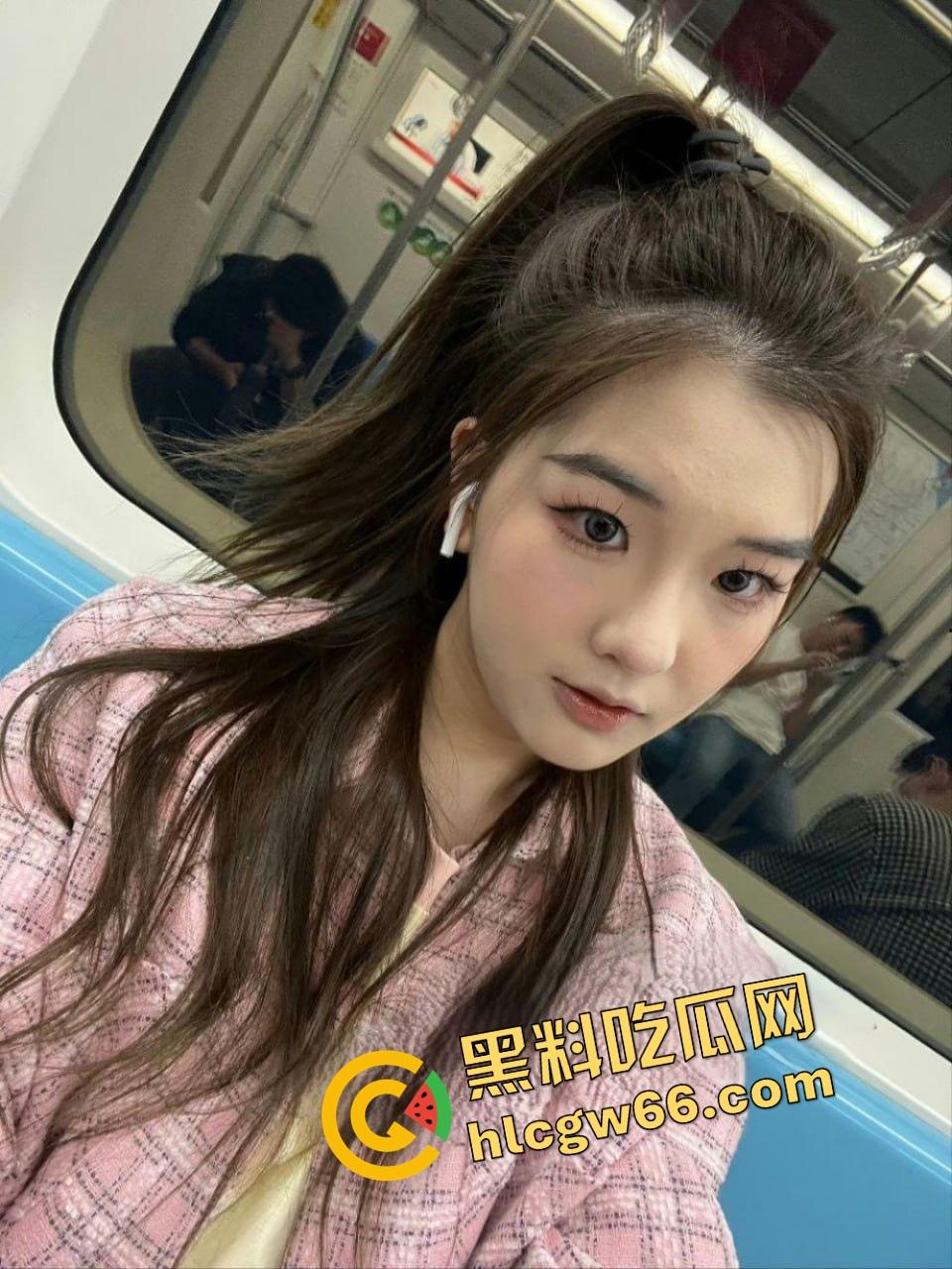 上海02年的『卫林敏』人模狗样，专供金主射精，绿帽男友绿得像青岛啤酒成全网最惨小表弟！  第3张