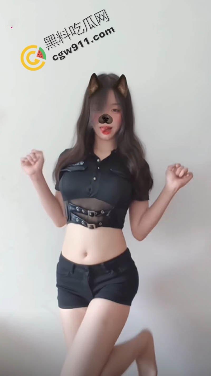 抖音极品网红【U芋源】与榜一大哥裸聊视频流出！狂野自慰，雪白大奶勾魂夺魄，道具深插呻吟不断！  第2张