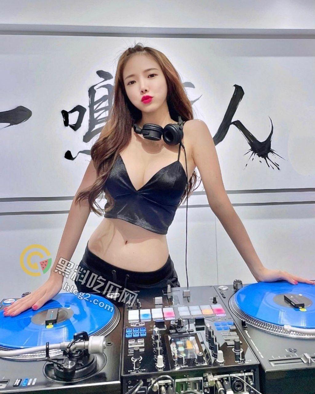 大二女学生开房被同学疯狂迷奸玩弄抠逼，惊悚内幕曝光！  第6张