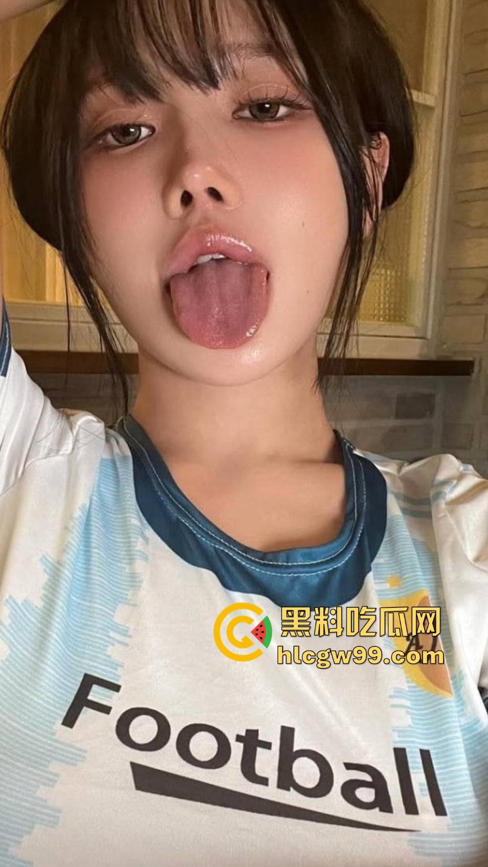 韩国阿黑颜女神主播【朴余慧】付费视频流出，擦边直播不断撩动粉丝色心，美乳骚穴等待榜一大哥砸钱品鉴！  第2张