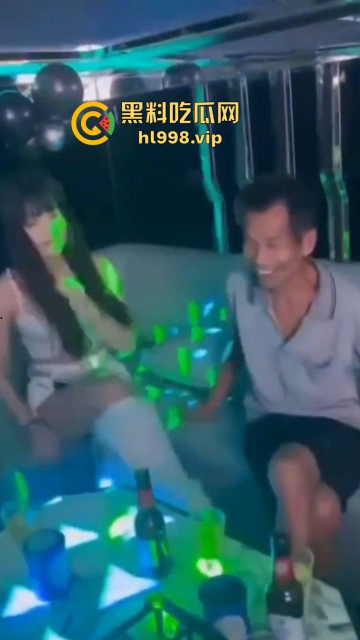 玩归玩闹归闹，商K别拍照！商K全裸啪啪视频流出！商K的秘密都被你们搞没了，现在都多少钱一小时？  第14张