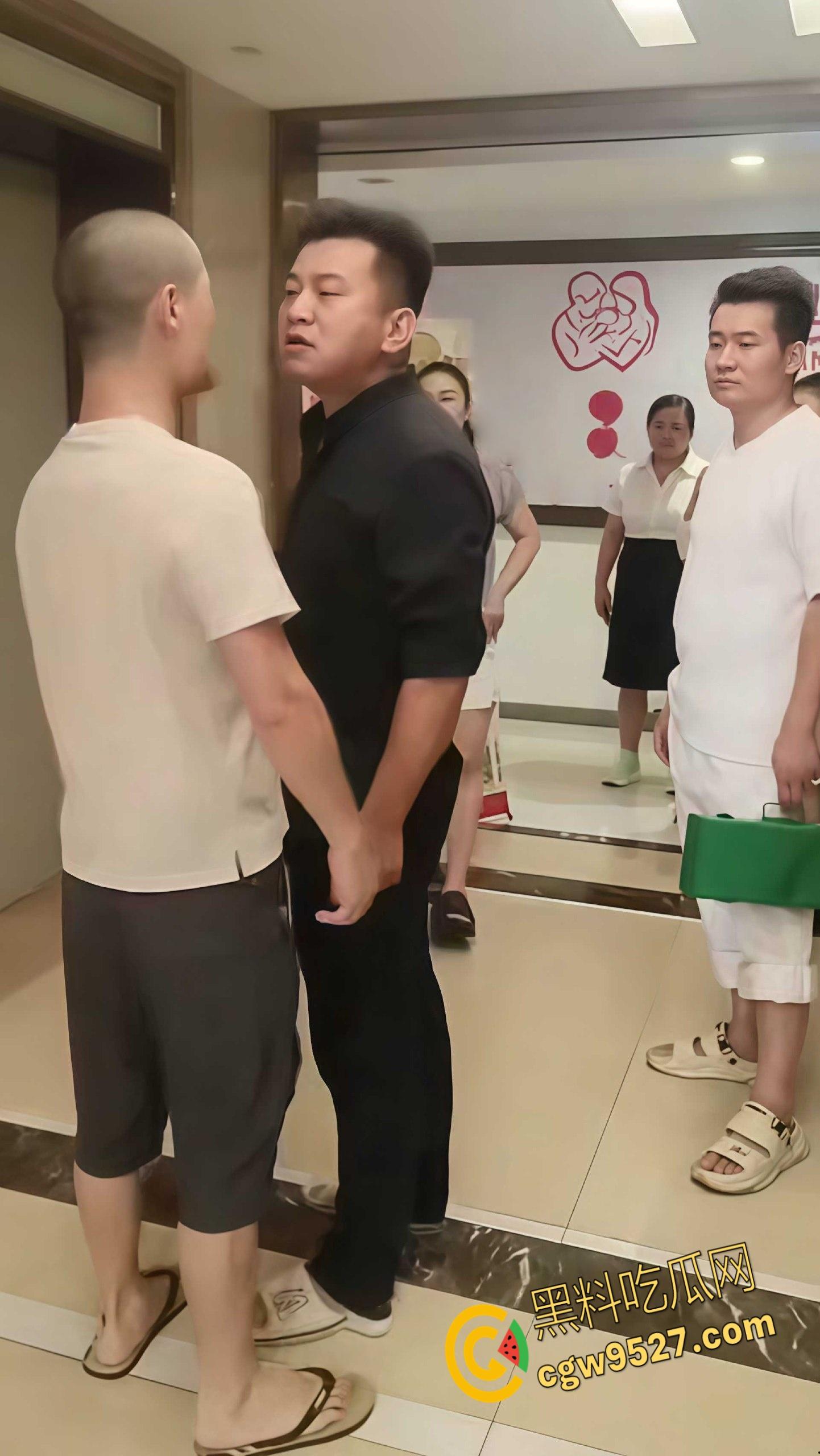 湖南某母婴培训机构，押金纠纷多人围堵事件，学员丈夫怒斥黑心机构，欺诈消费者权益！  第6张