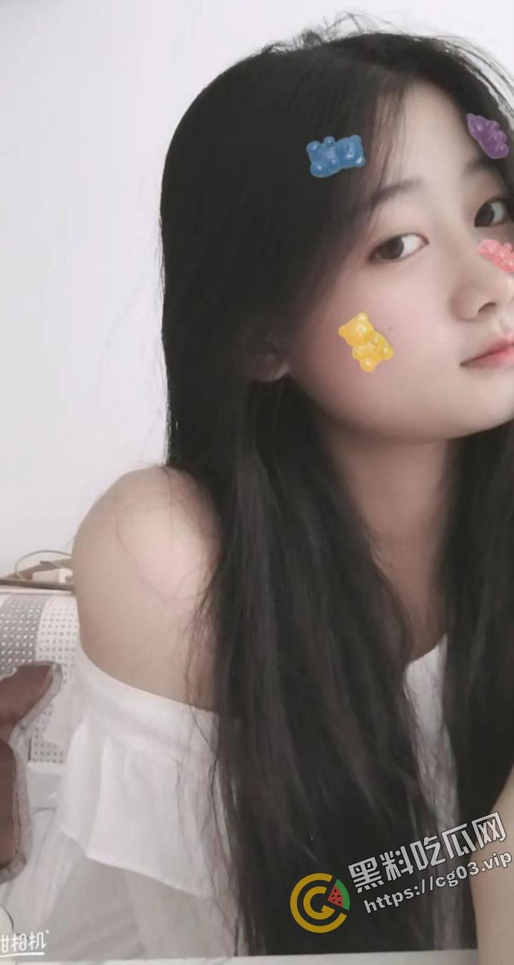 清纯反差婊骚货女友 经常和别人约炮 出轨 偷情 被现男友投稿曝光  第5张