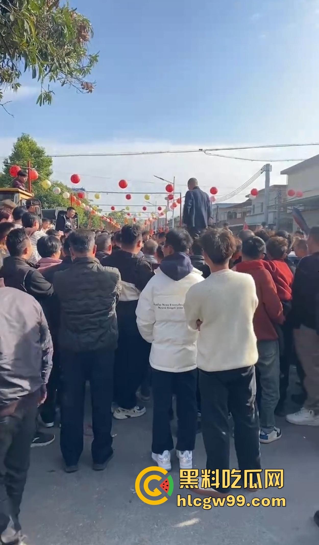 潮汕男子飙车狂言车300万撞死人保险赔，结果被英歌队打到脑震荡，现在出院嚷嚷黑势力又被围了！  第16张