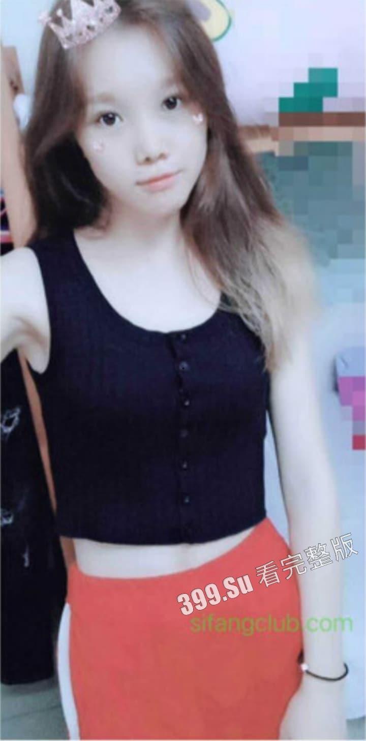 广西罗城 仫佬族93年 #吴翆林 裸贷借款4万元没有能力偿还被债主 #肉偿 貌似还在自己家 一直恳求对方轻点操  第1张